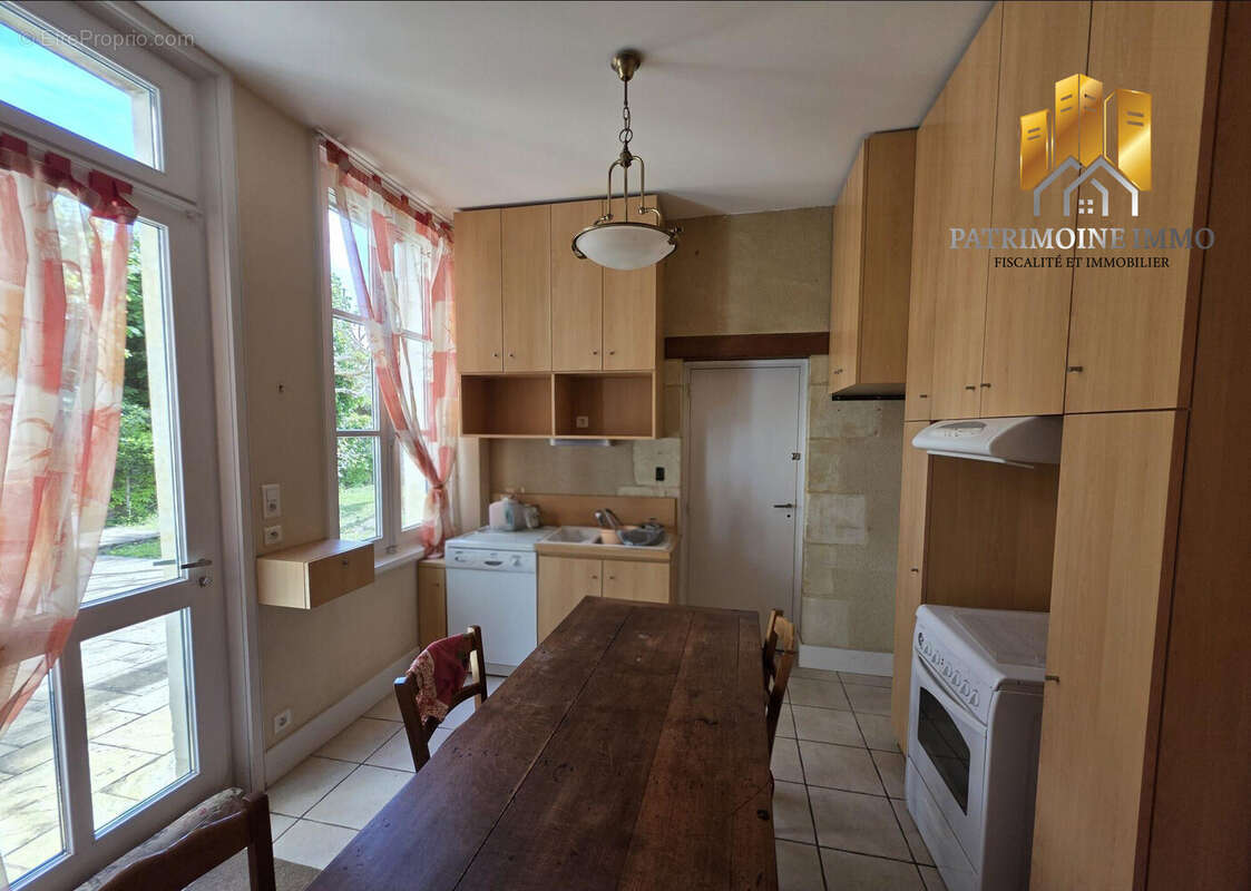 Maison à LA CHARTRE-SUR-LE-LOIR