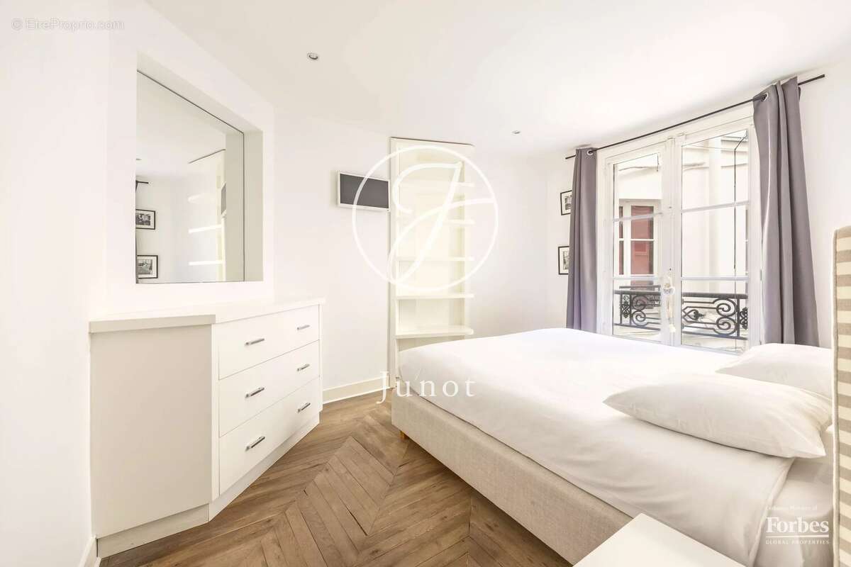Appartement à PARIS-6E