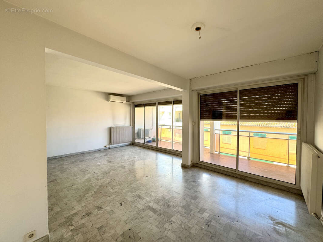 Appartement à HYERES