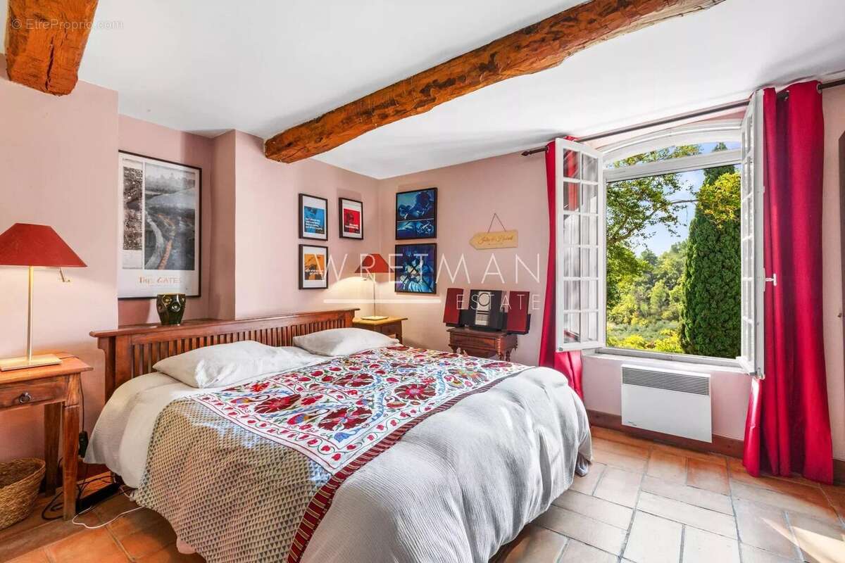 Maison à LE CANNET-DES-MAURES