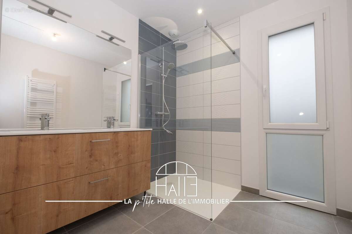 Maison à SAINT-JUST-LE-MARTEL