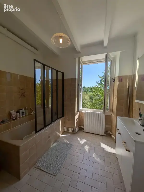 Charme de l’ancien, beaux volumes et confort moderne – 166 m² – 4 grandes chambres – terrain de 2 144 m² - photo 7