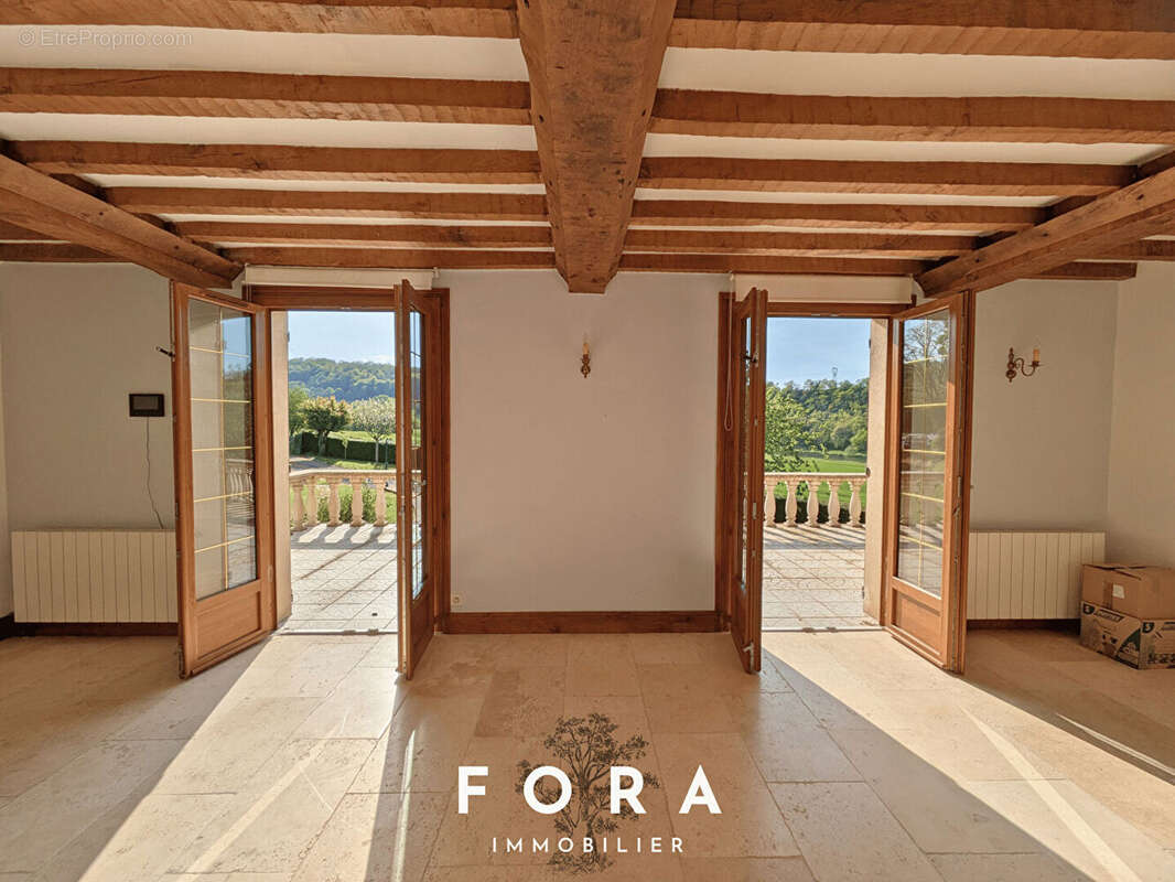 Maison 160 m² à Pont-D'ouilly  - photo 5