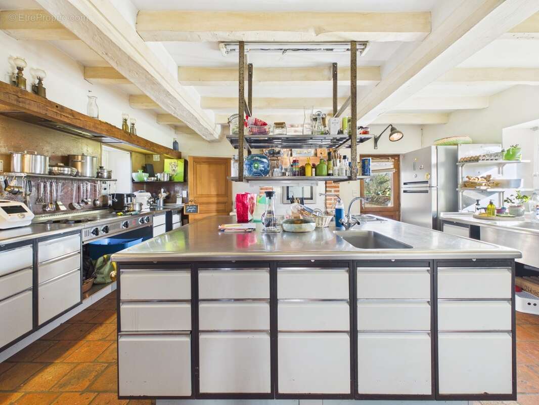 Grande maison de caractère et ses trois maisons d'amis - photo 15