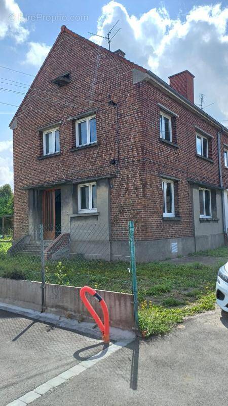 Maison à AUBERCHICOURT