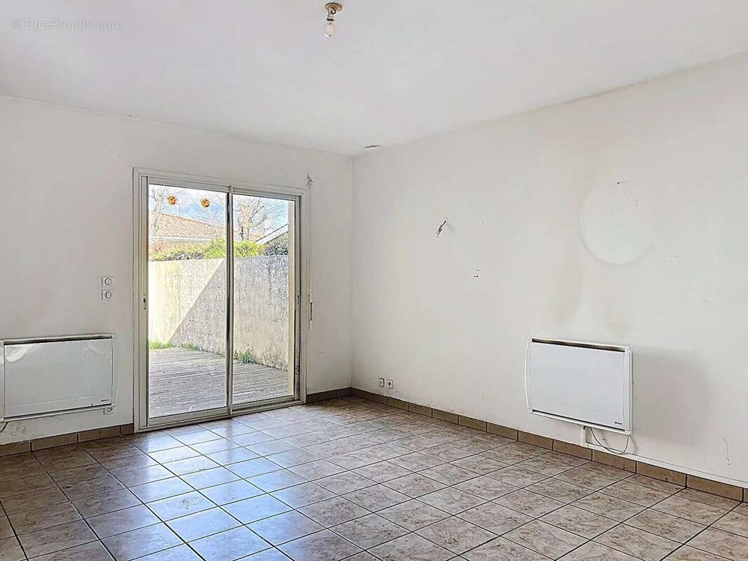 Maison à PARENTIS-EN-BORN