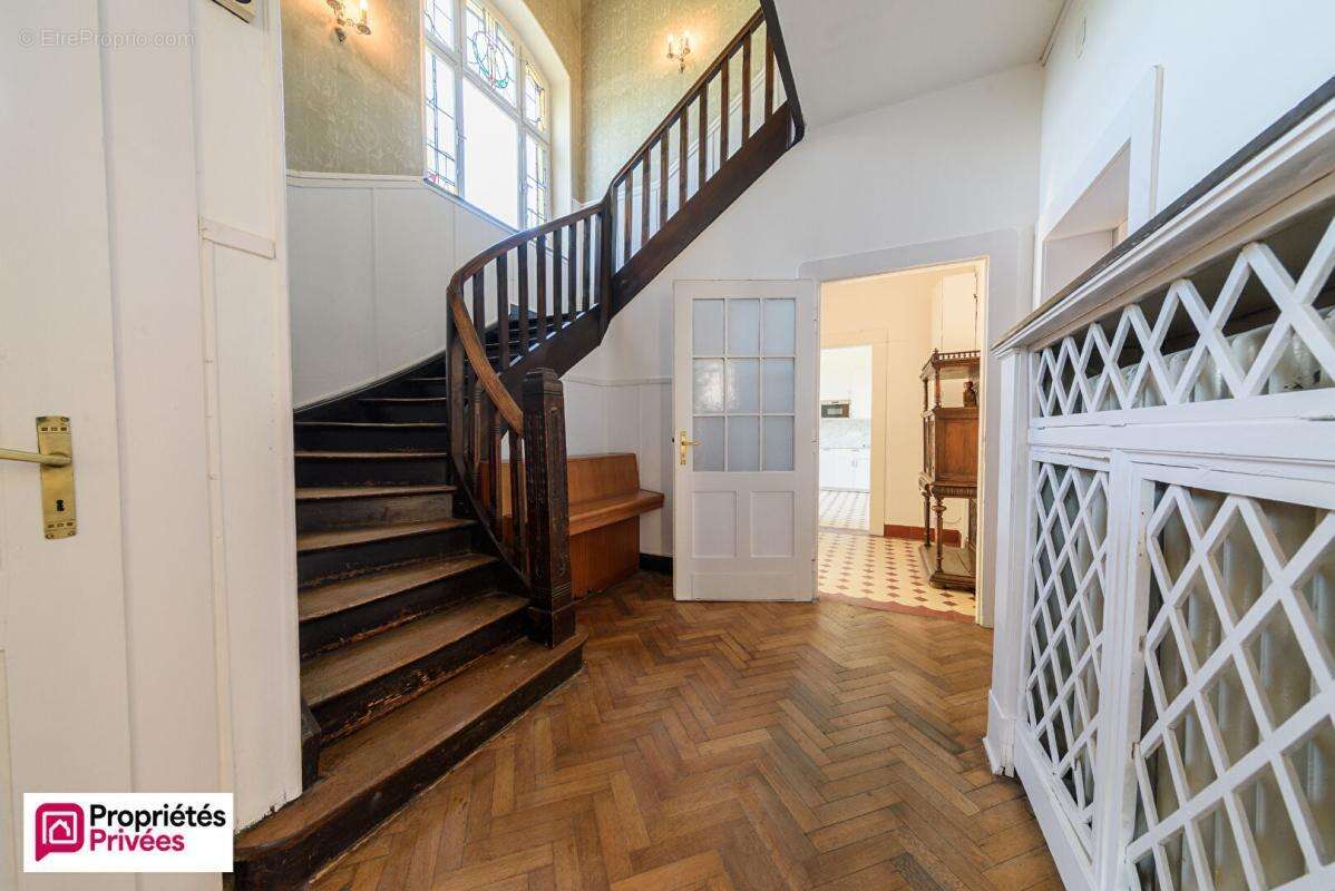Maison Le Ban-Saint-Martin 11 pièces 288 m2 - photo 5