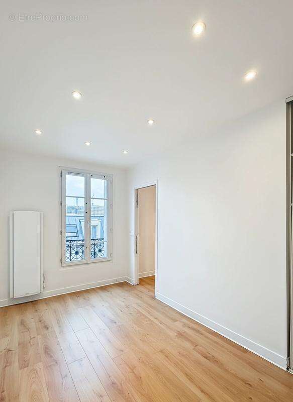 Appartement à CHARENTON-LE-PONT