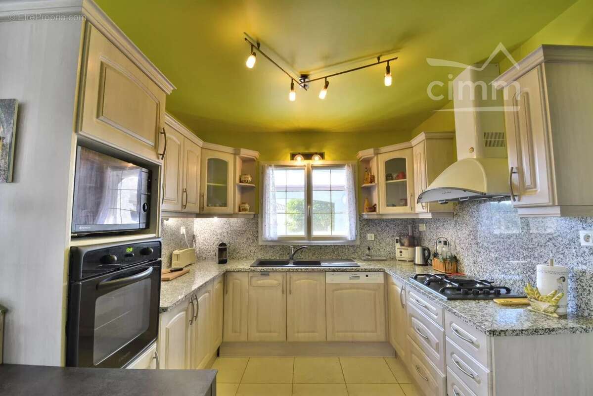 Maison à SAINT-CYPRIEN