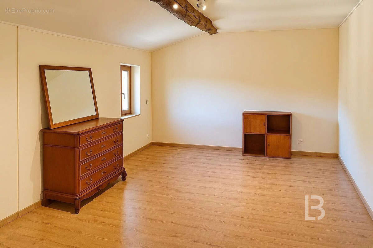 Maison à TOURRETTES-SUR-LOUP