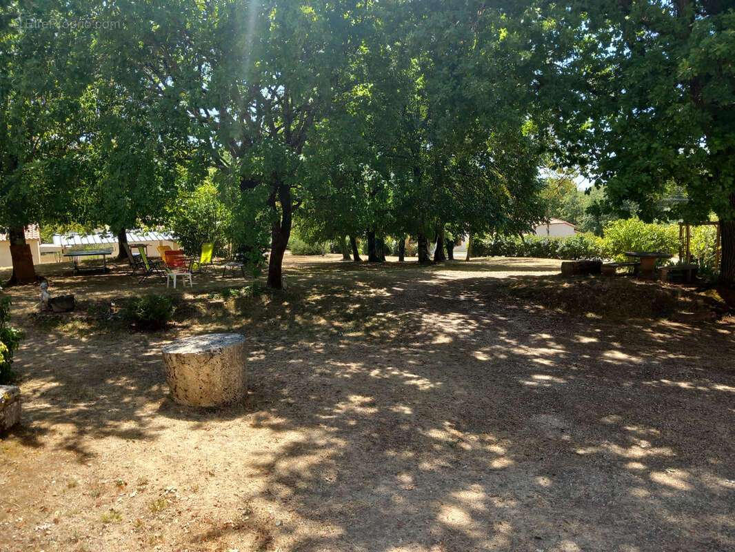 Ensemble immobilier de caractere avec deux habitations - photo 7