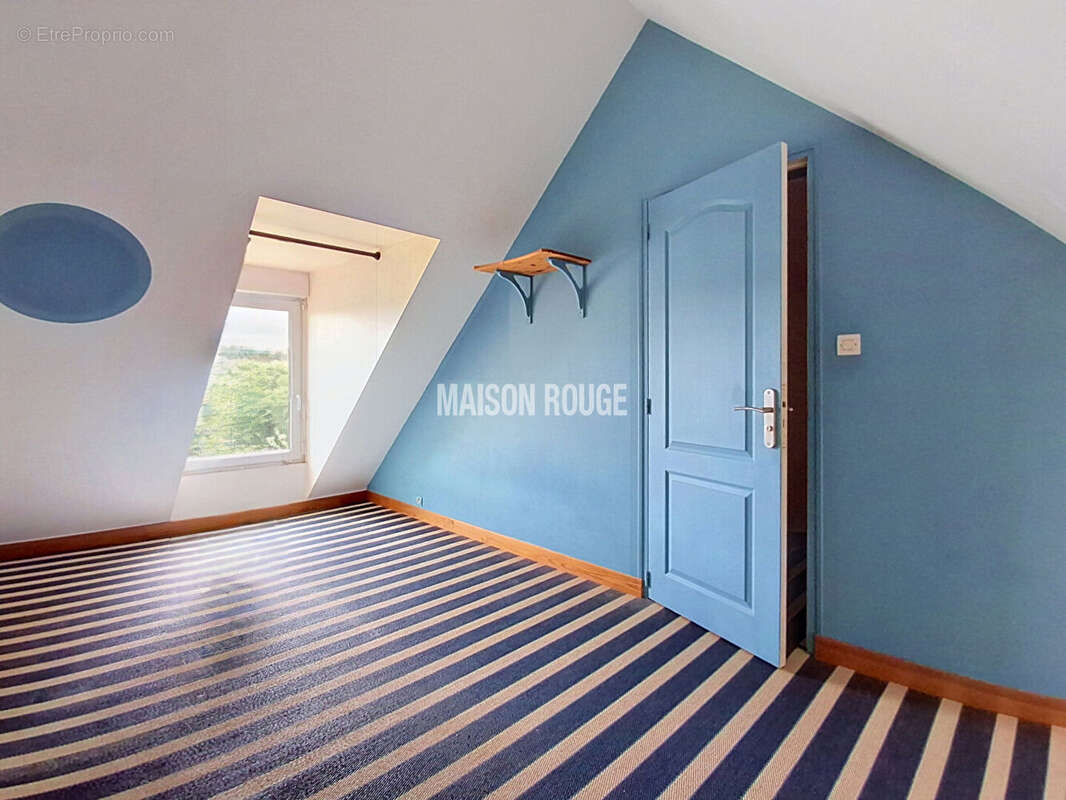 Le charme authentique et les volumes généreux qui font la différence - Maison à proximité du bourg de Yffiniac - photo 16