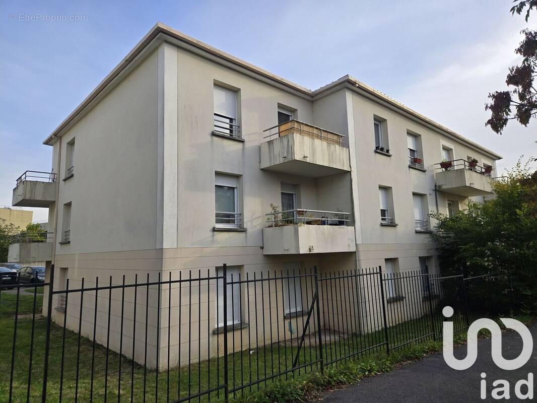 Photo 1 - Appartement à CHANTELOUP-LES-VIGNES
