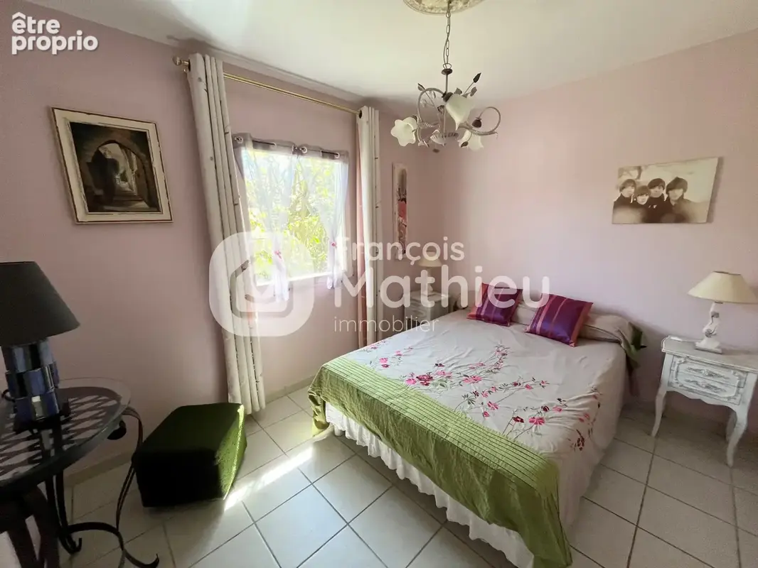 Chalamont : Jolie maison traditionnelle 350m2 hab + dépendances - piscine et terrain de 3 hectares - photo 11