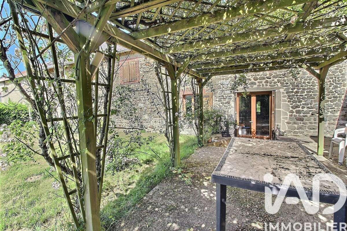 Maison 142 m² à Dontreix  - photo 2