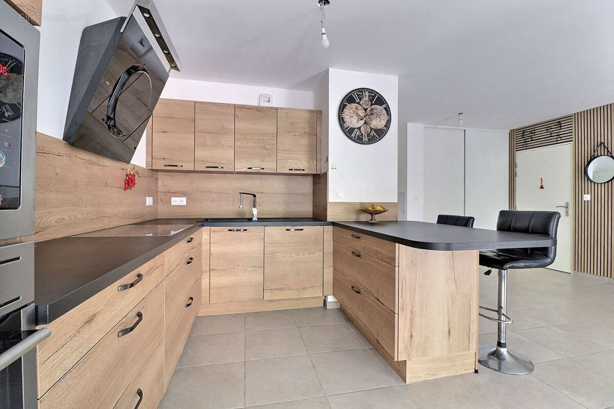 Appartement à ROUGIERS