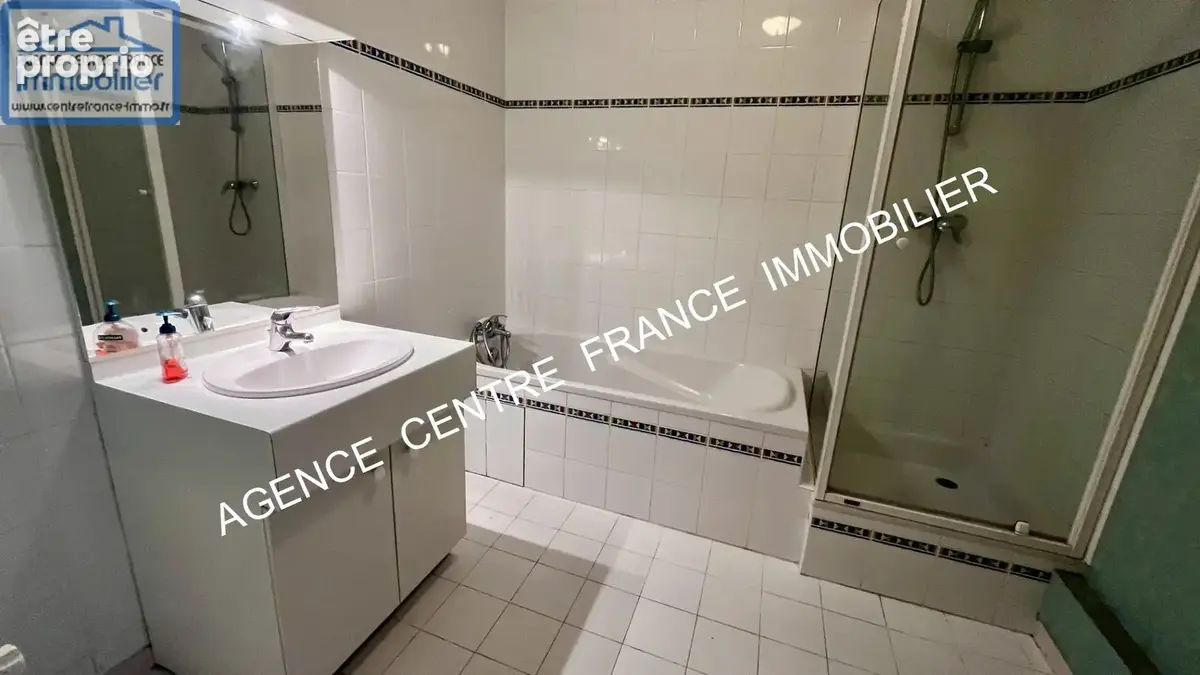Appartement de 5 pièces - 97m² environ - A VENDRE à BOURGES - Secteur Diderot - photo 9
