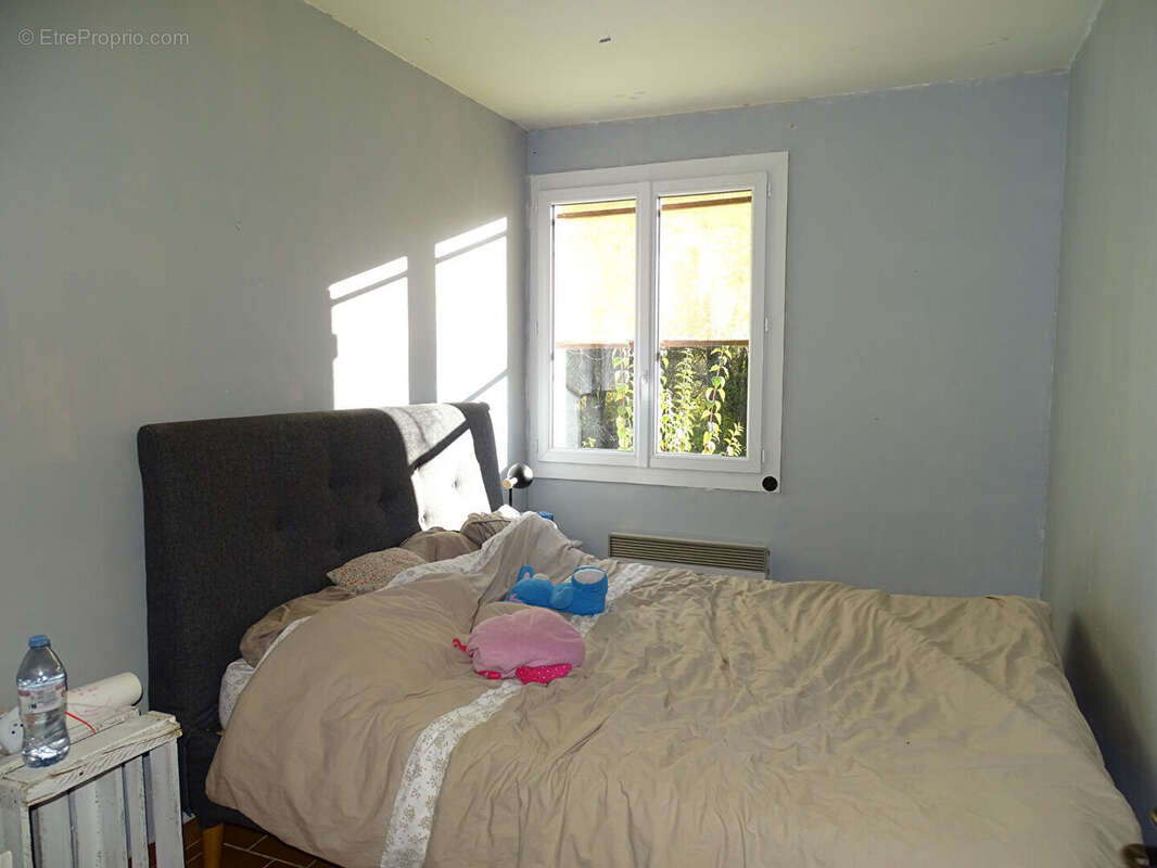 Maison à NOYERS-SUR-JABRON