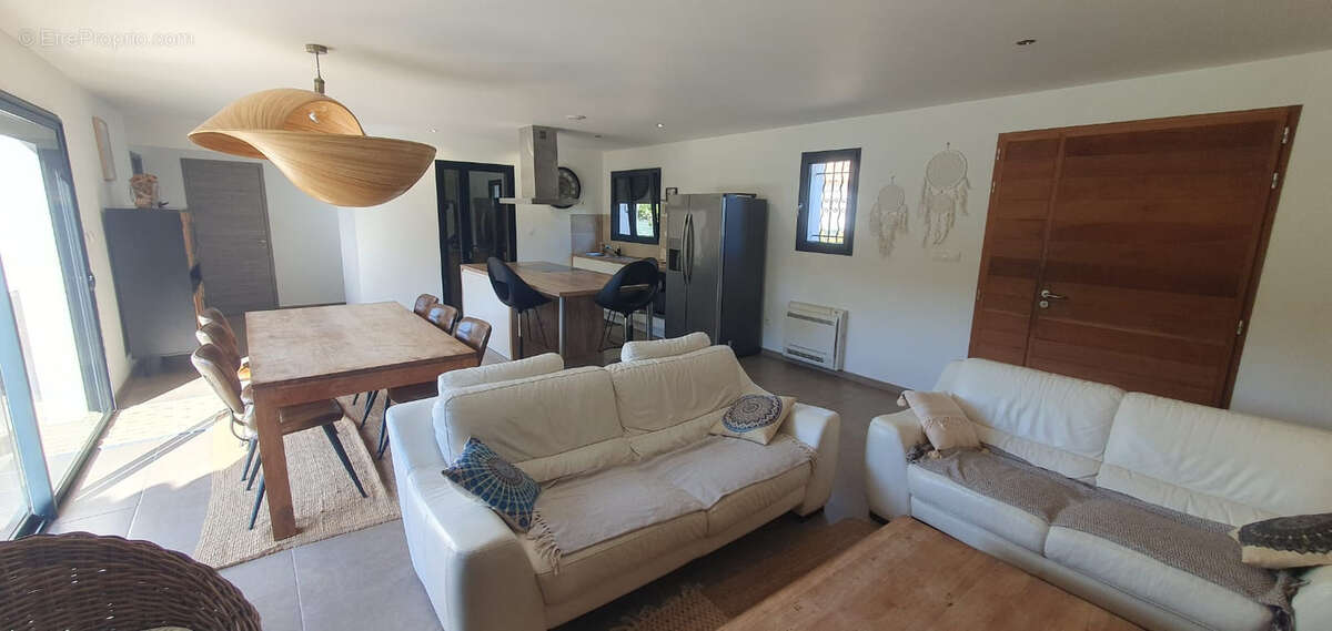 Maison à PLAN-DE-LA-TOUR