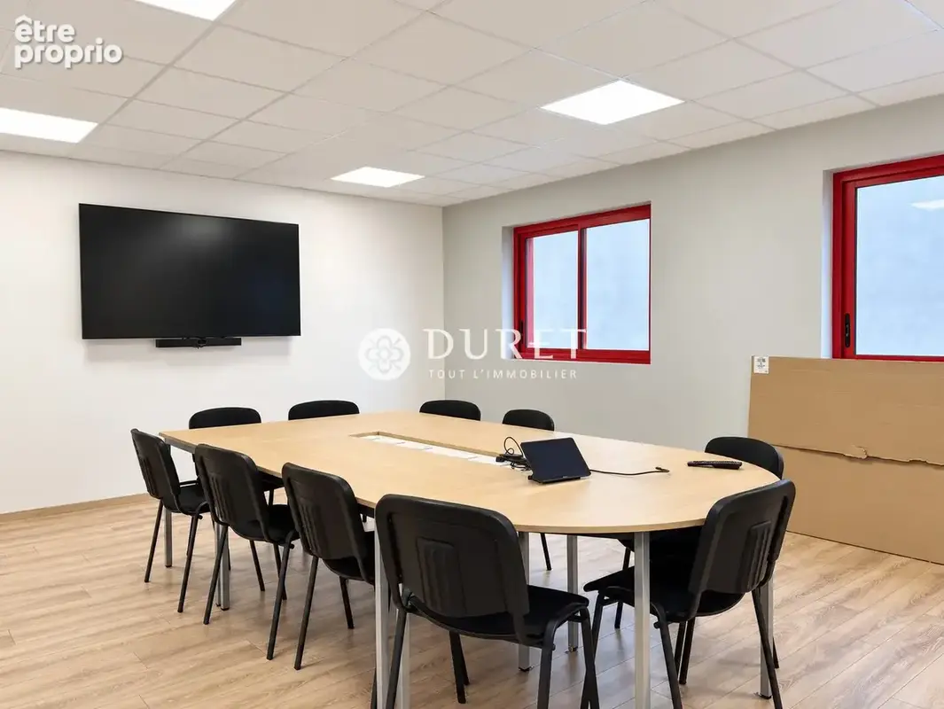 Commerce 2 655 m² à vendre à Mortagne-Sur-Sevre (85290) - photo 5