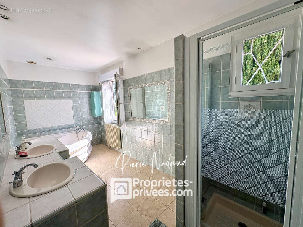 Élégant mas provençal aux portes de Libourne - photo 10