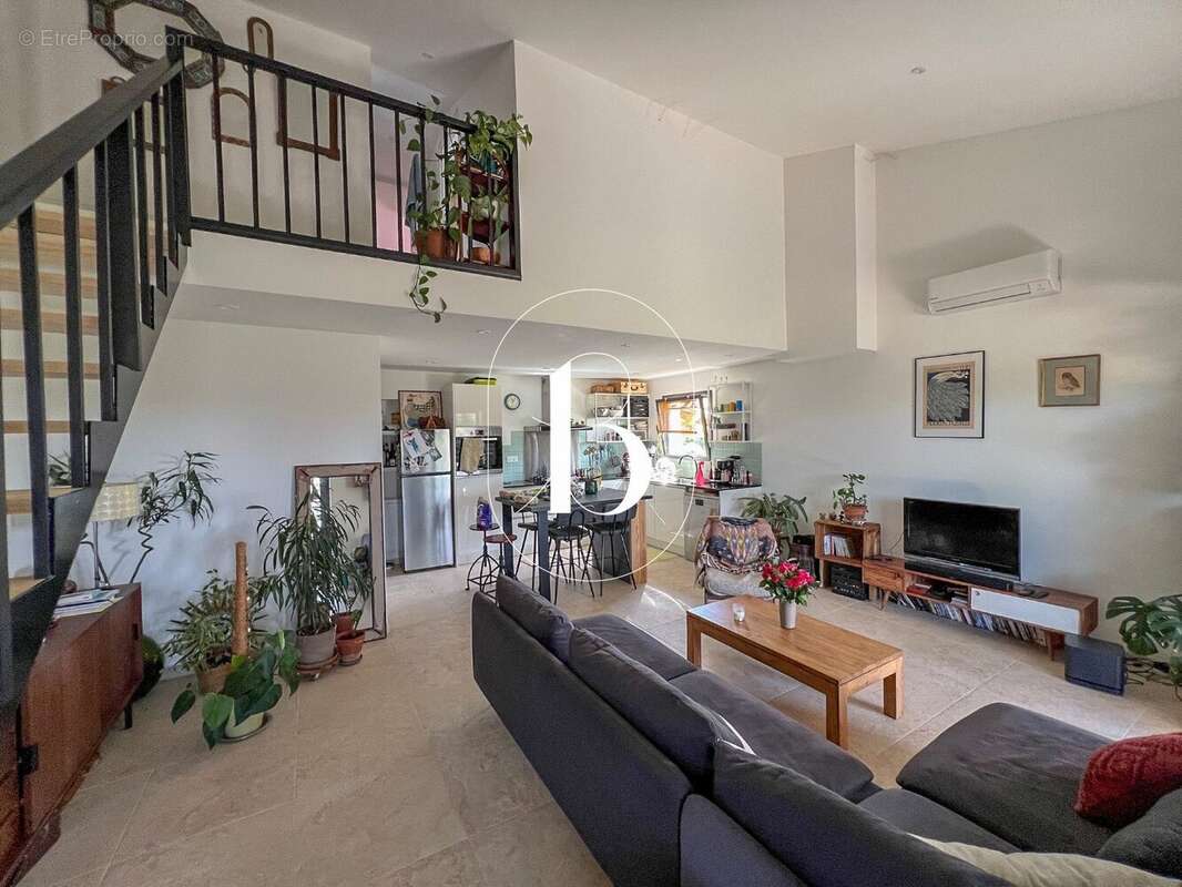 Maison à GOUDARGUES