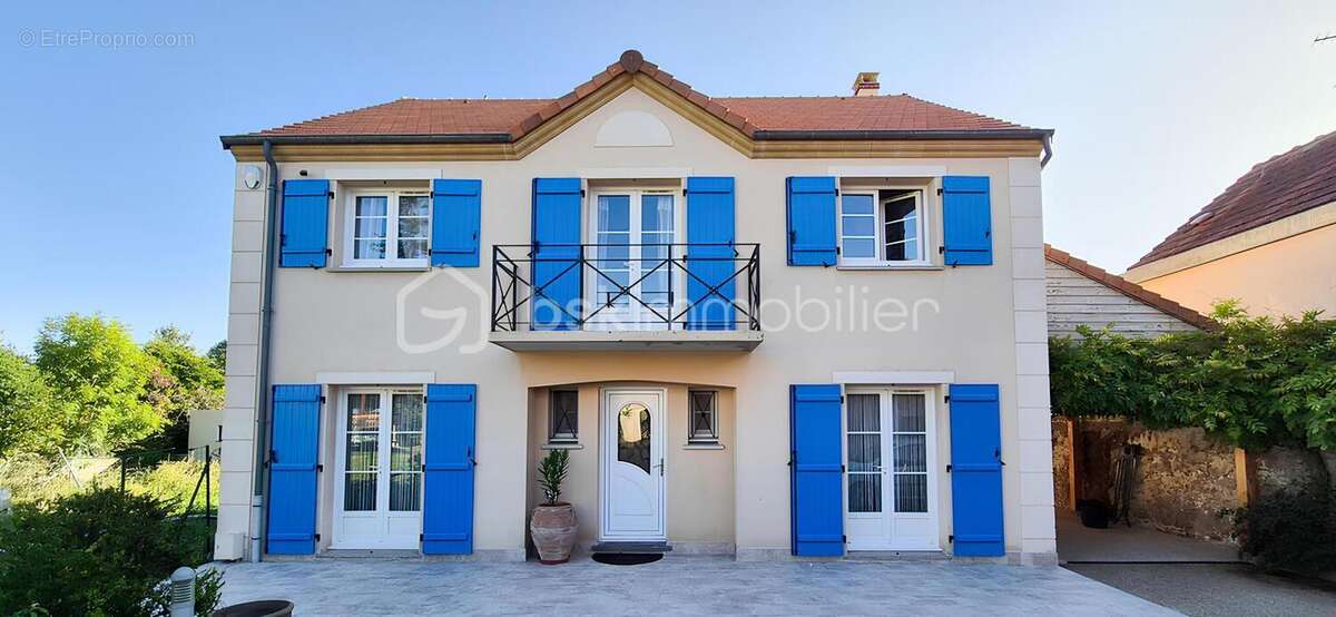 Commerce à BALLAINVILLIERS