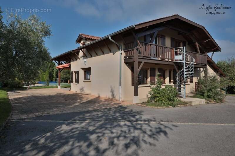 Maison à SAINT-CYR-SUR-MENTHON