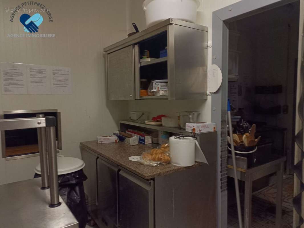 Commerce à LABECEDE-LAURAGAIS