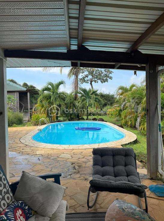 Maison à REMIRE-MONTJOLY