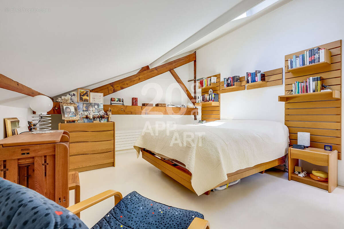 Appartement à PARIS-20E