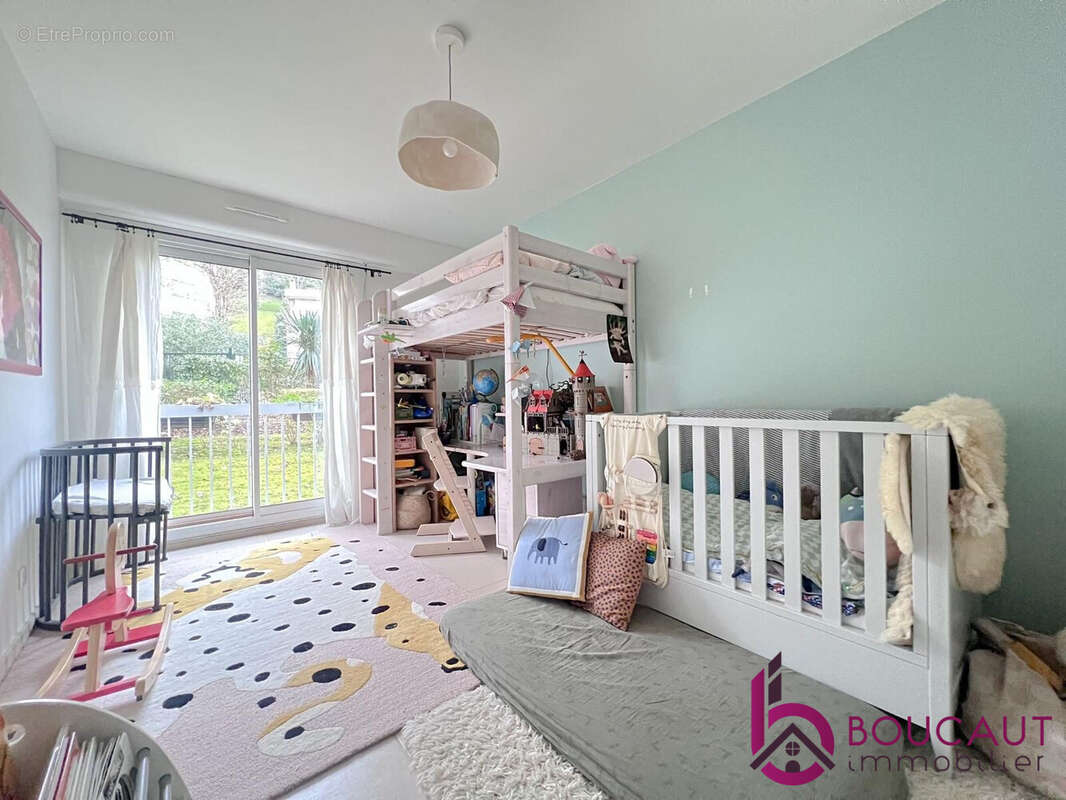 Appartement à LE PLESSIS-ROBINSON