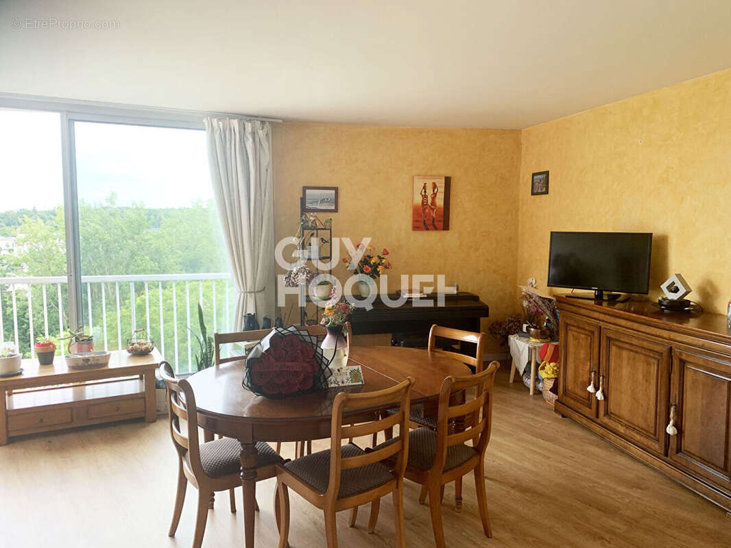 Appartement à CHAMBRAY-LES-TOURS