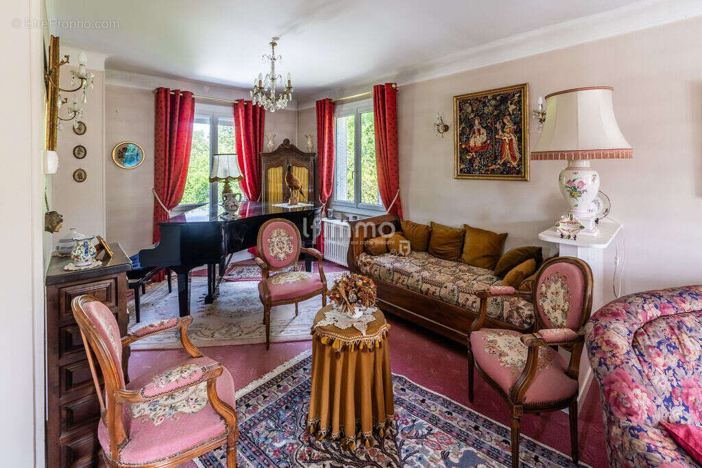 Maison à CHATEAU-SALINS