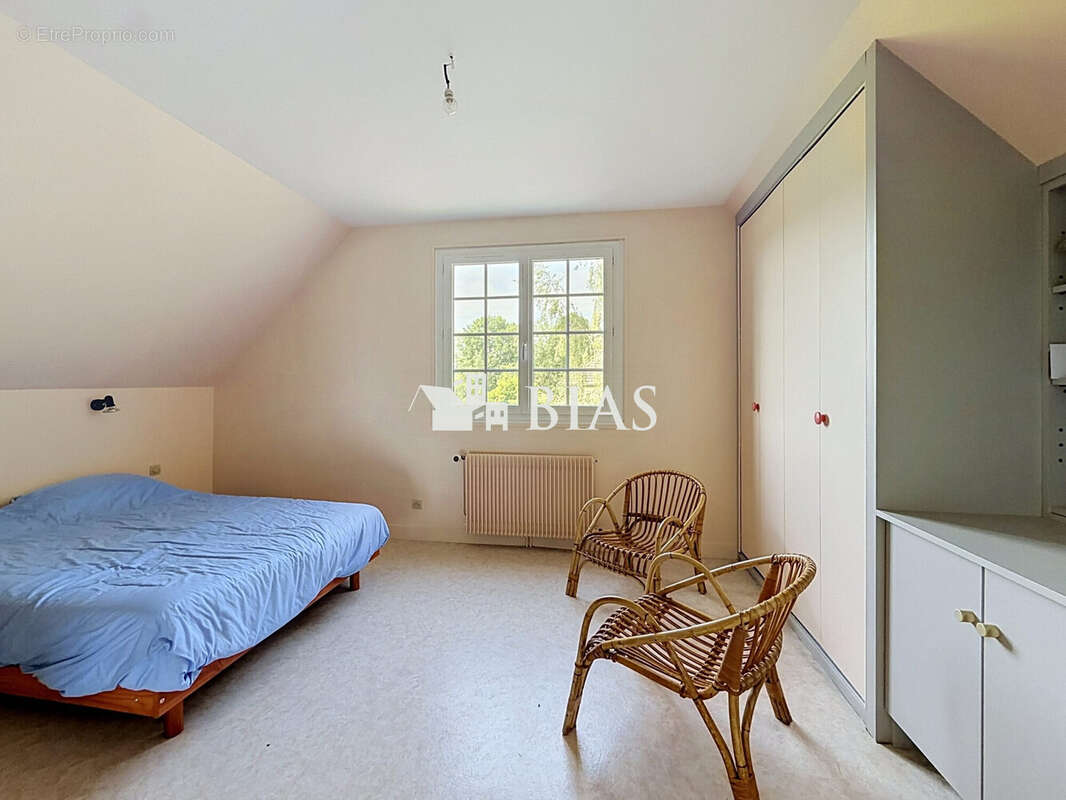 Maison 134 m² à Beaumont-Le-Roger  - photo 9