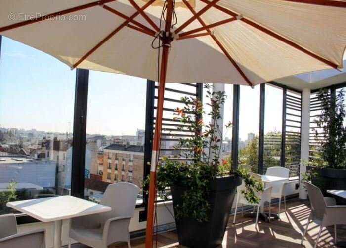 Appartement à LES LILAS