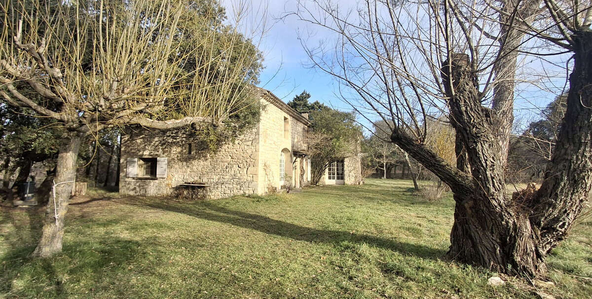 Maison à LA BAUME-DE-TRANSIT