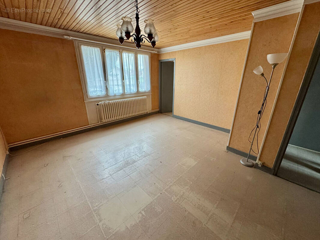 Appartement à VIGNEUX-SUR-SEINE