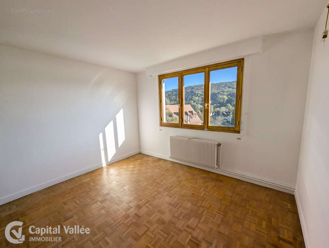 Maison à SAINT-REMY-LES-CHEVREUSE