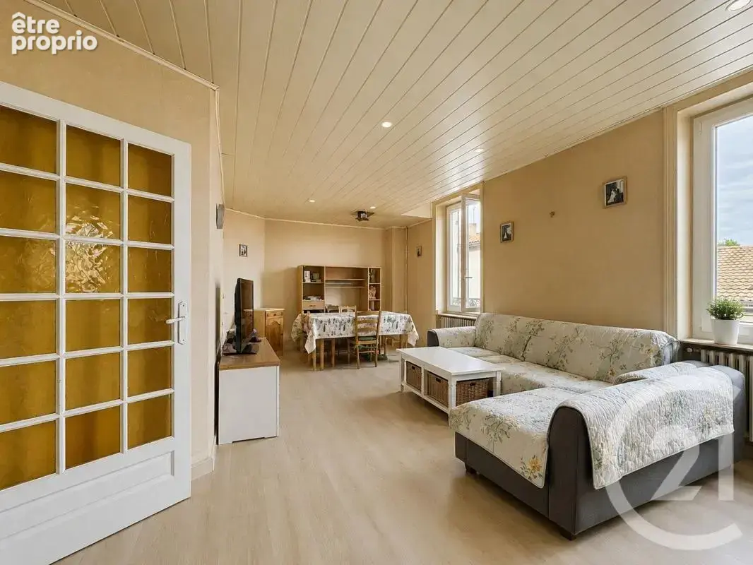 Maison 7 pièces 180 m² à vendre à Grigny (69520) - photo 8