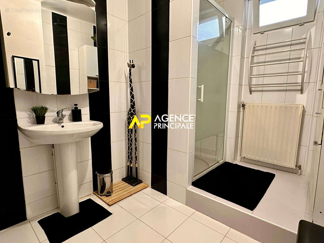 Maison à SARTROUVILLE