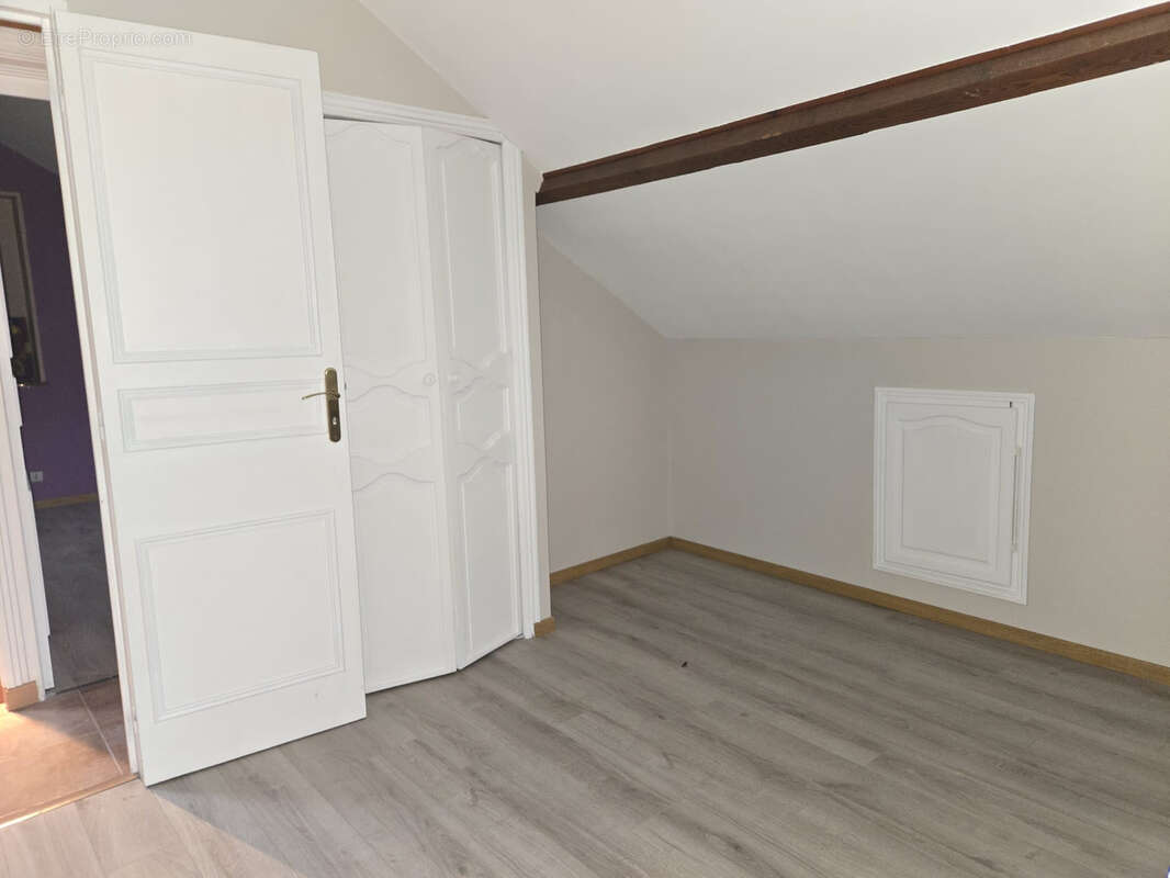 Maison à SAINT-FARGEAU-PONTHIERRY