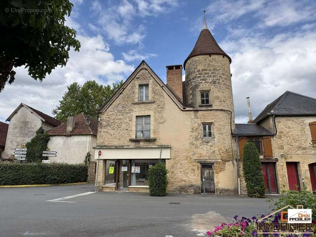 Appartement à SAINT-JULIEN-DE-LAMPON