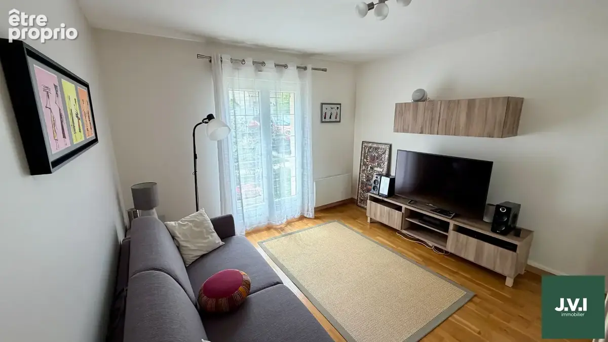 A VENDRE GROSLAY Maison 8 pièces 212 m² - photo 6