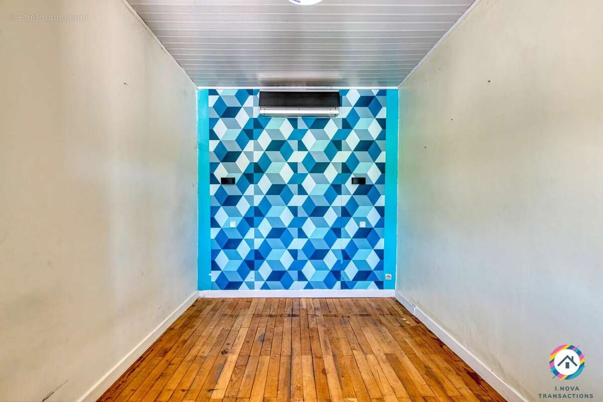 Maison à LA CHAPELLE-DE-GUINCHAY