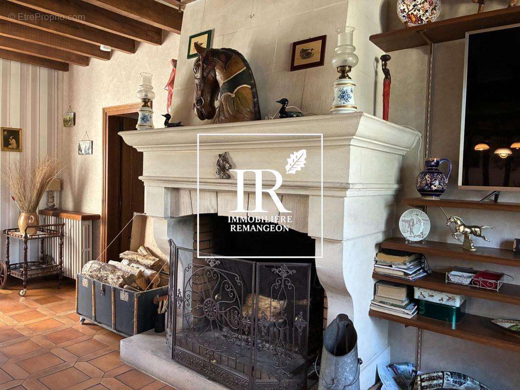Propriete sur 16ha neuvy sur barangeon - photo 2