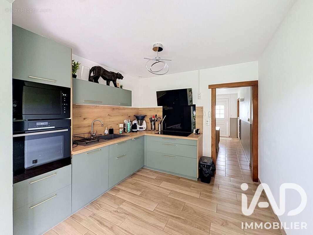 Photo 5