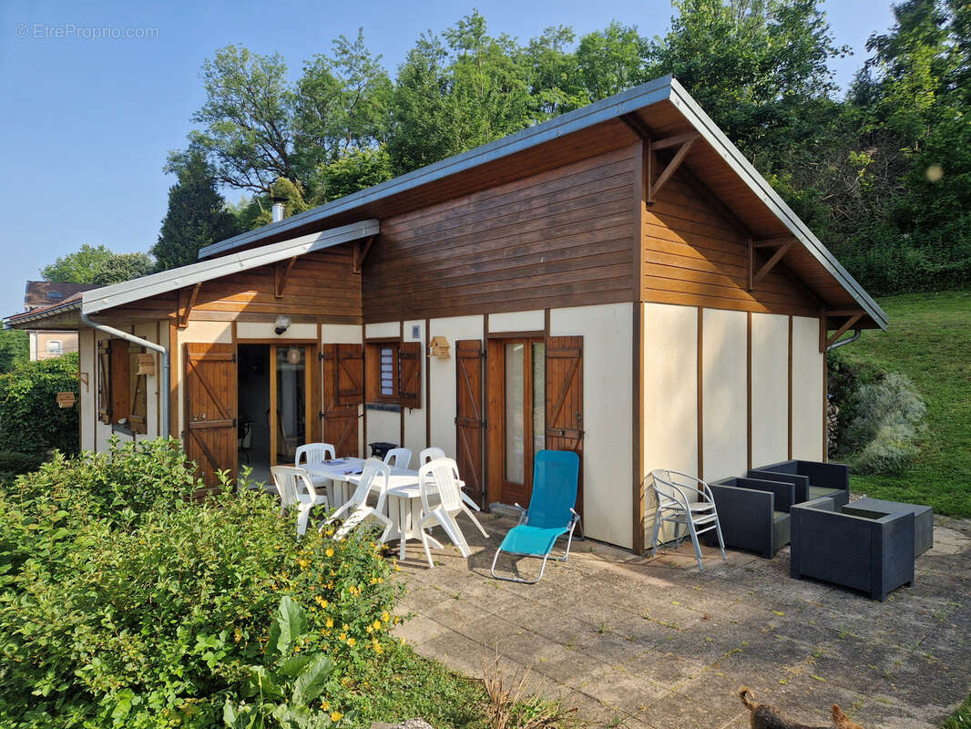 Maison à CONFLANDEY