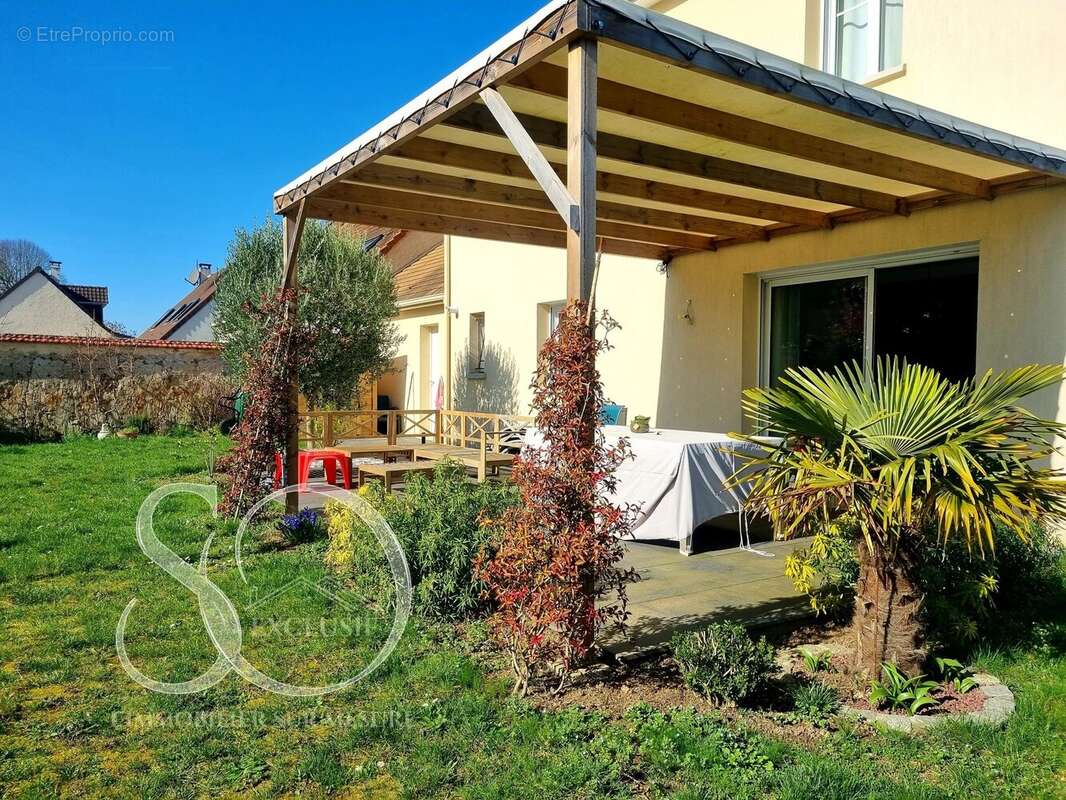 Maison à MEZIERES-SUR-SEINE