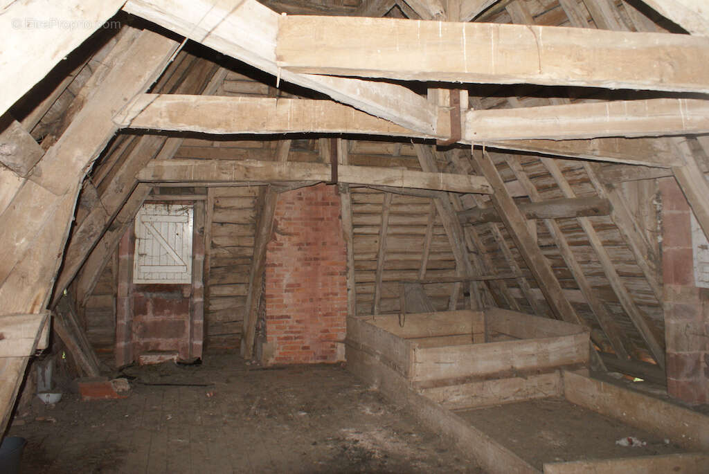 Maison à COLLONGES-LA-ROUGE